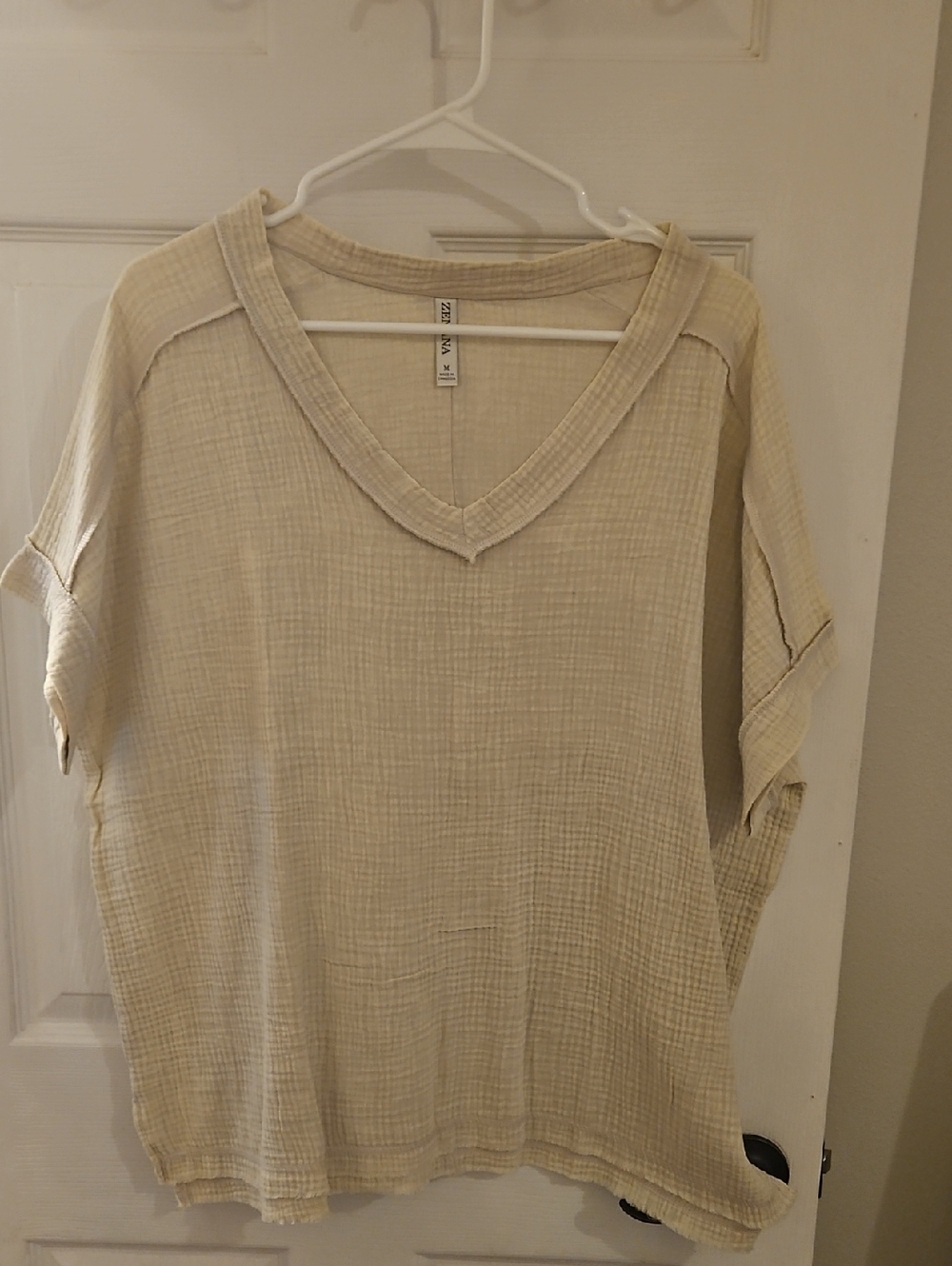 Zenana Outfitters Cream V-Neck Gauze Top